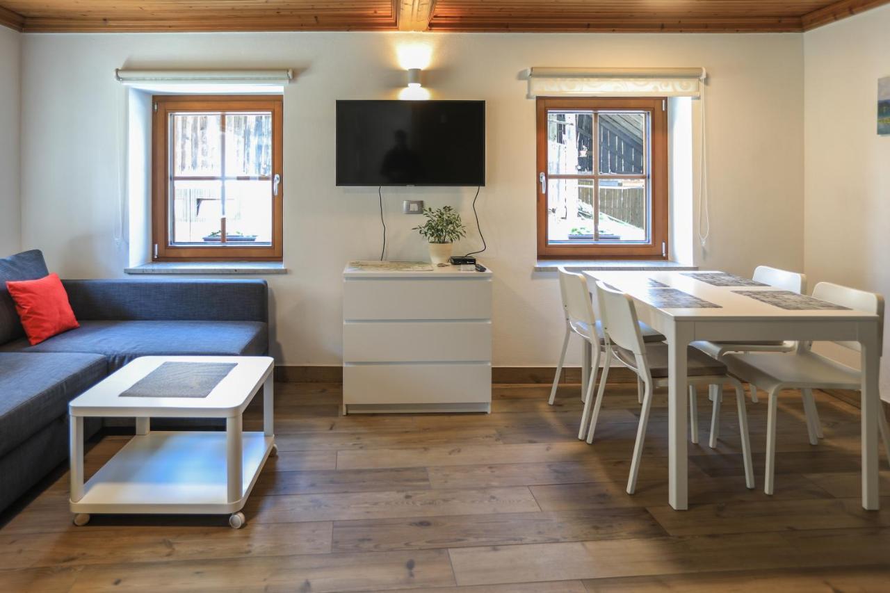 Apartmaji Tina Zgornje Gorje Esterno foto