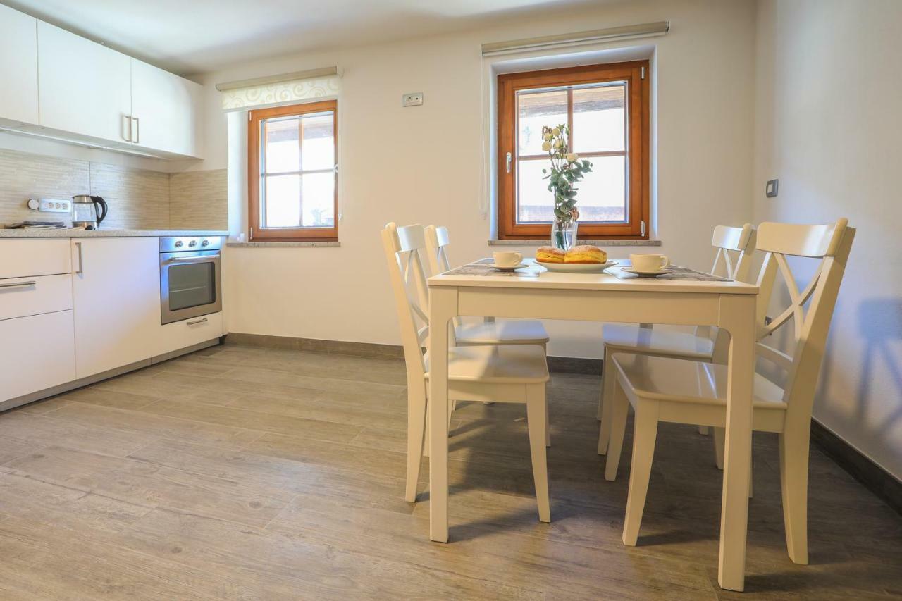 Apartmaji Tina Zgornje Gorje Esterno foto