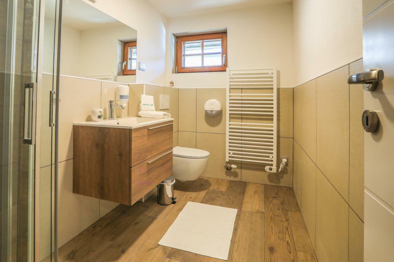 Apartmaji Tina Zgornje Gorje Esterno foto